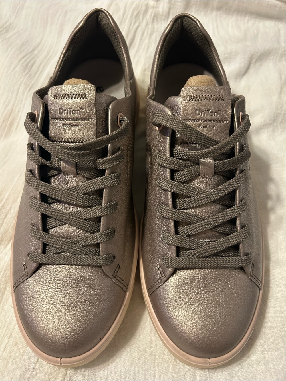 Ecco Woman’sLeather Sneakers in Taupe and Blush.